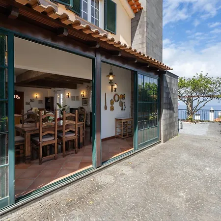 Casa Da Avo * São Roque do Faial